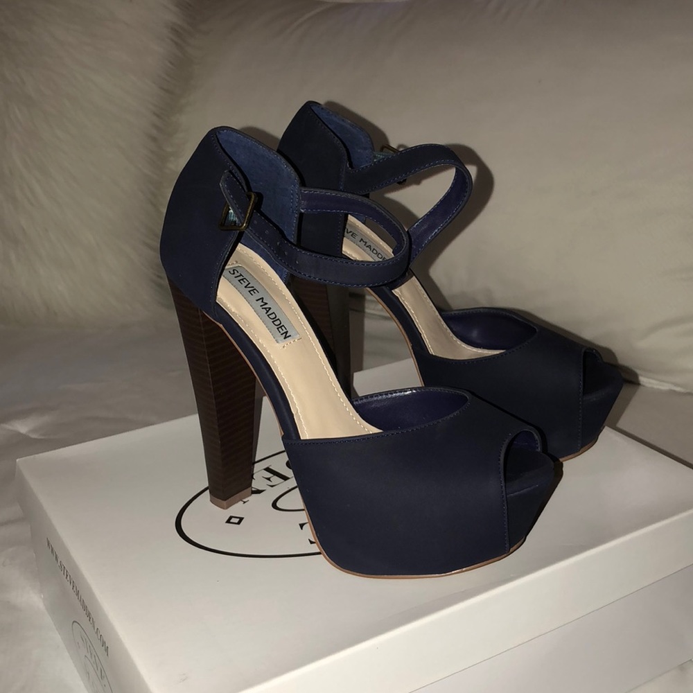 STEVE MADDEN CHUNKY HEEL